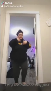 8326426