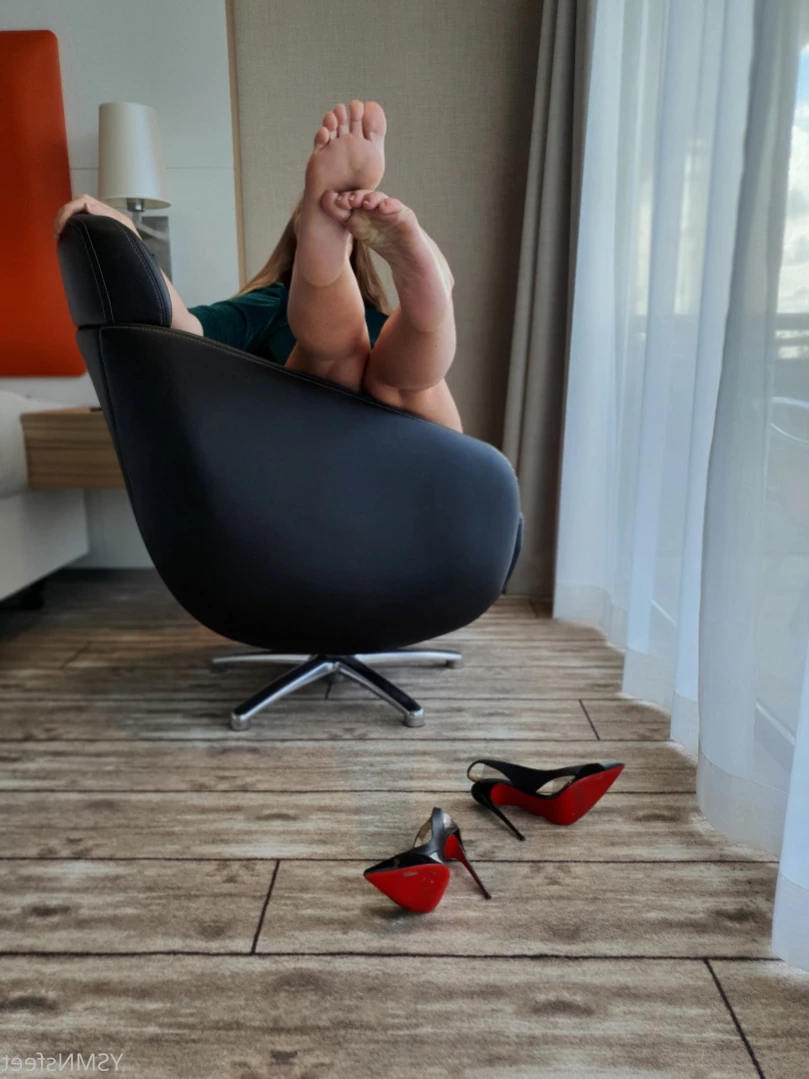 deliciousdutchfeet Onlyfans leaked photo 11634474 on Hotleaks.tv