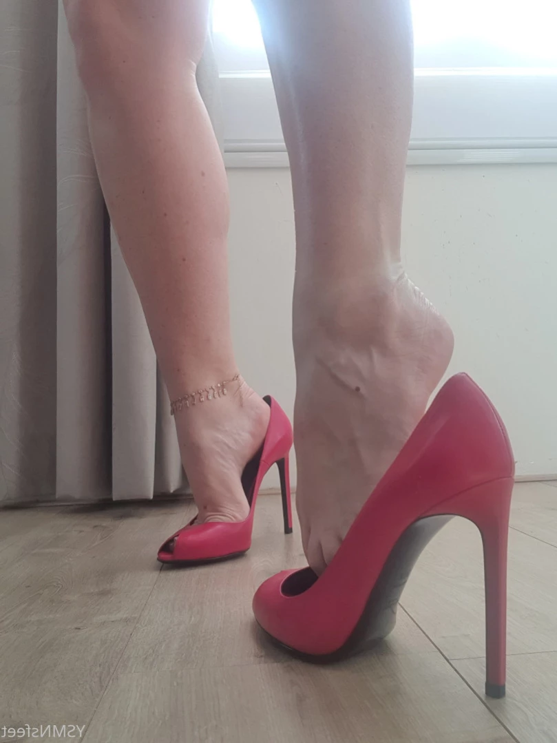 deliciousdutchfeet Onlyfans leaked photo 13911320 on Hotleaks.tv