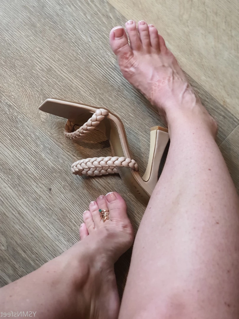 deliciousdutchfeet Onlyfans leaked photo 13911651 on Hotleaks.tv