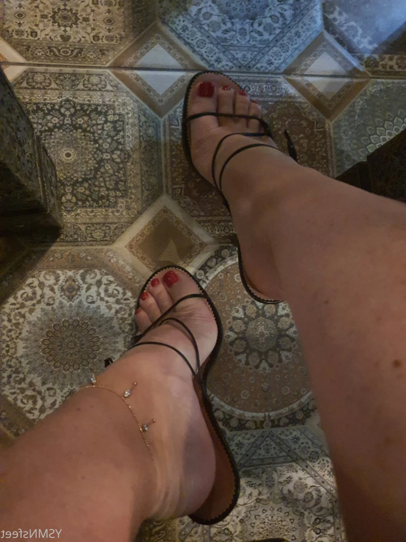 deliciousdutchfeet Onlyfans leaked photo 13912209 on Hotleaks.tv