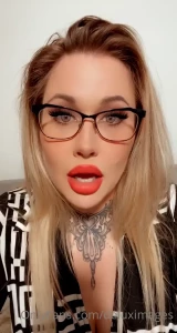 DOMME TIFFANY DELUX SNOW BUNNY [ deluximages ] Onlyfans leaked video 8320543 on Hotleaks.tv