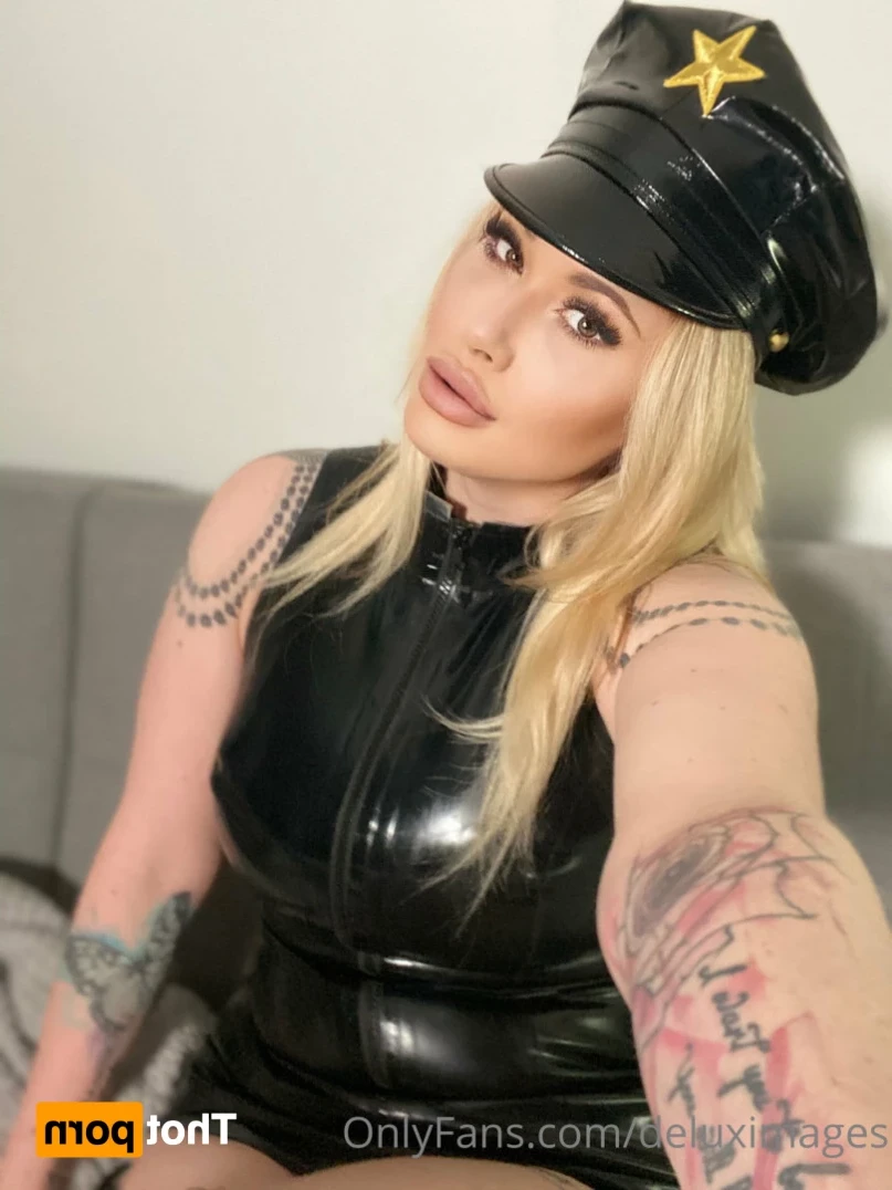 DOMME TIFFANY DELUX SNOW BUNNY [ deluximages ] Onlyfans leaked photo 16244577 on Hotleaks.tv