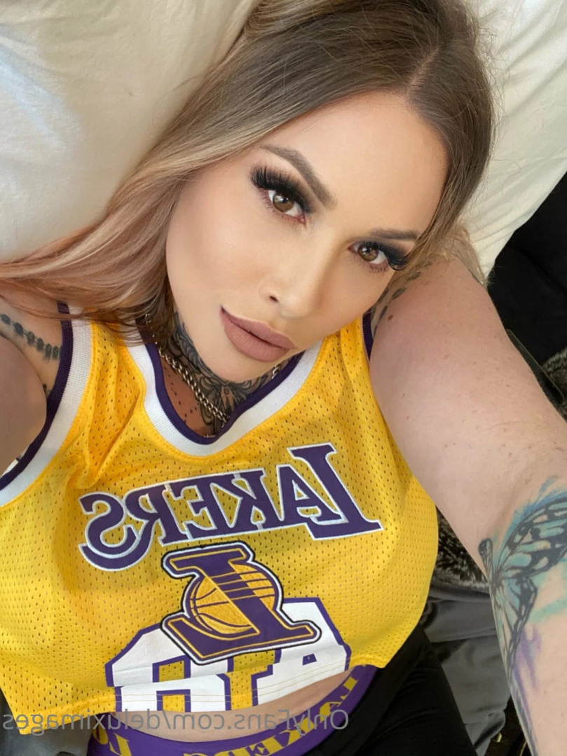 DOMME TIFFANY DELUX SNOW BUNNY [ deluximages ] Onlyfans leaked photo 16504998 on Hotleaks.tv