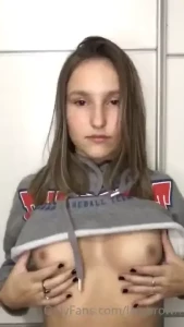 18383678