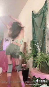 Elena Koshka [ elenakoshkaxoxo ] Onlyfans leaked video 15870634 on Hotleaks.tv