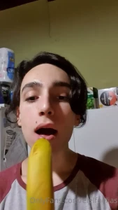 8303196