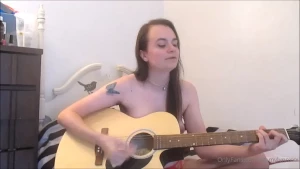 Emmy Lynn [ emmylynnxxx ] Onlyfans leaked video 8298824 on Hotleaks.tv