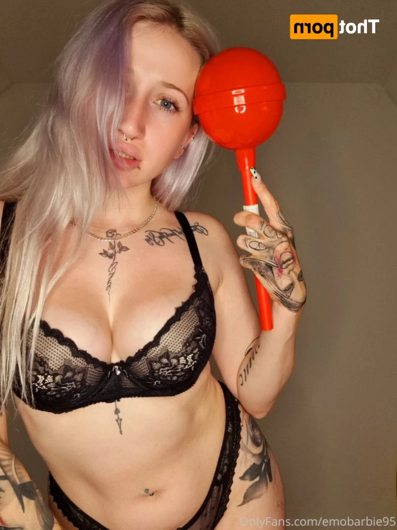 Emo Barbie [ emobarbie95 ] Onlyfans leaked photo 14488731 on Hotleaks.tv