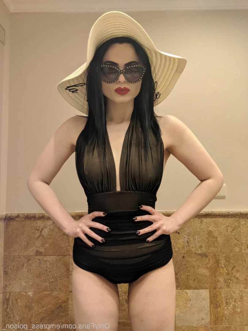 Empress Poison [ empress_poison_ ] Onlyfans leaked photo 11016518 on Hotleaks.tv