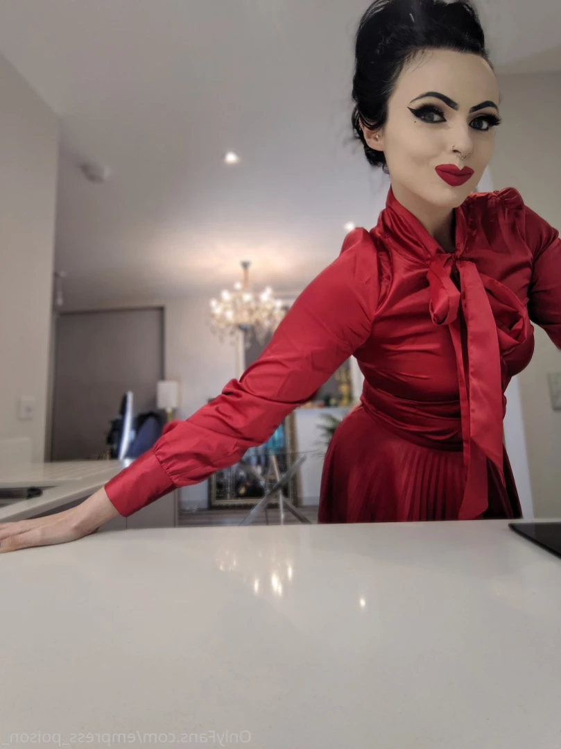 Empress Poison [ empress_poison_ ] Onlyfans leaked photo 11128786 on Hotleaks.tv