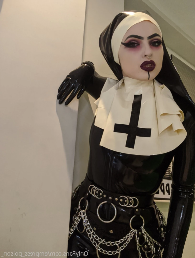 Empress Poison [ empress_poison_ ] Onlyfans leaked photo 11128788 on Hotleaks.tv