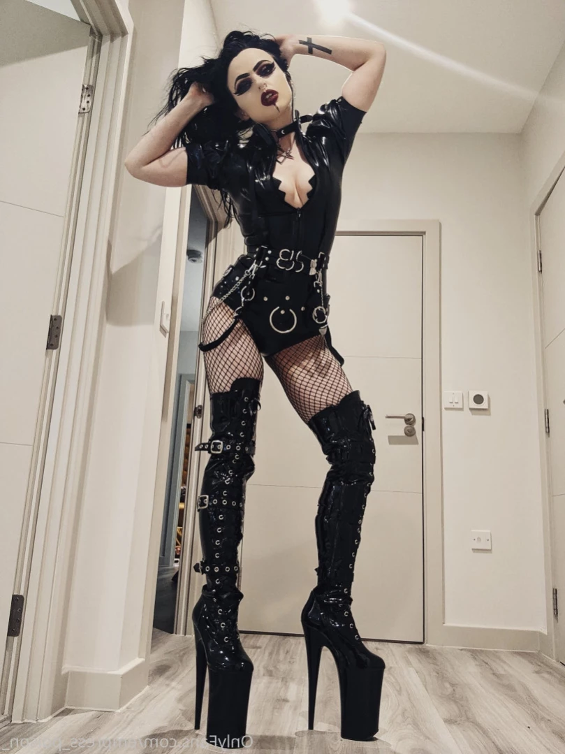 Empress Poison [ empress_poison_ ] Onlyfans leaked photo 12353722 on Hotleaks.tv