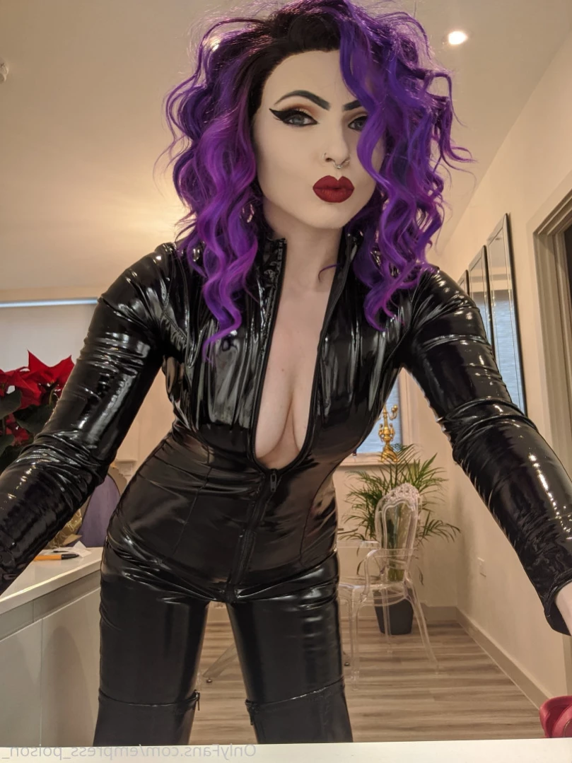 Empress Poison [ empress_poison_ ] Onlyfans leaked photo 12993900 on Hotleaks.tv