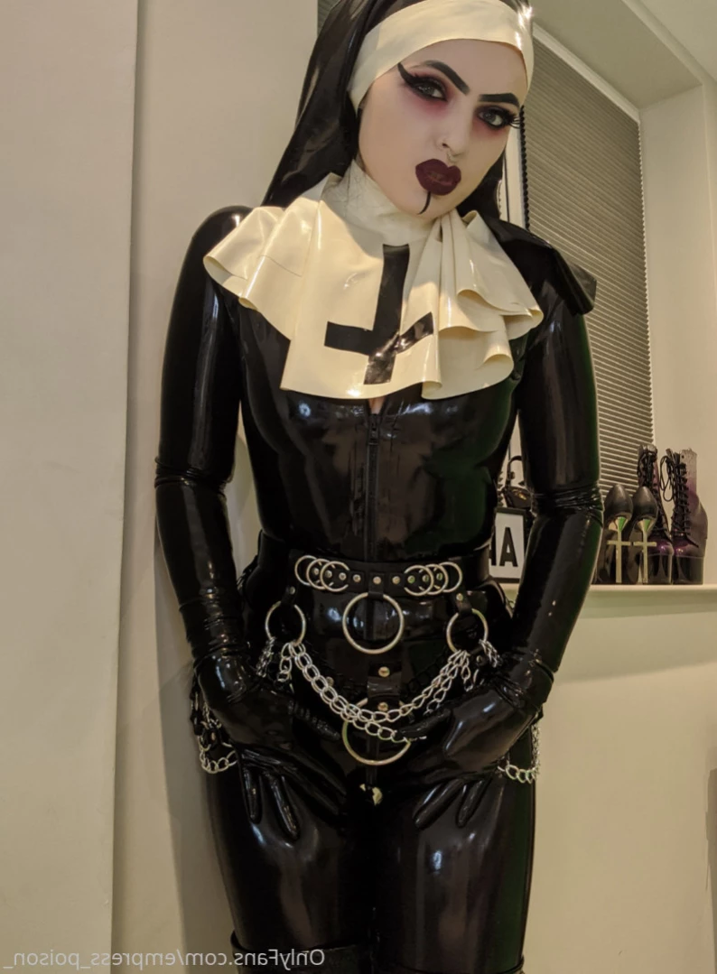 Empress Poison [ empress_poison_ ] Onlyfans leaked photo 14783413 on Hotleaks.tv