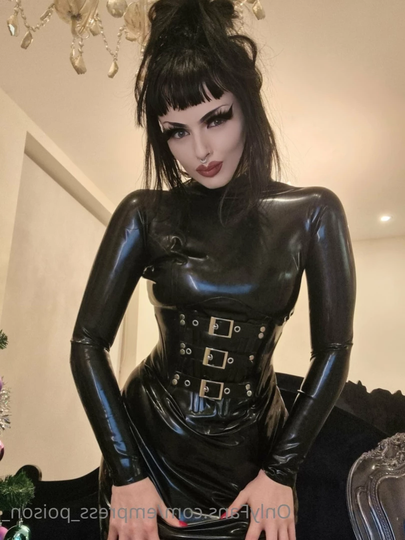 Empress Poison [ empress_poison_ ] Onlyfans leaked photo 15012216 on Hotleaks.tv