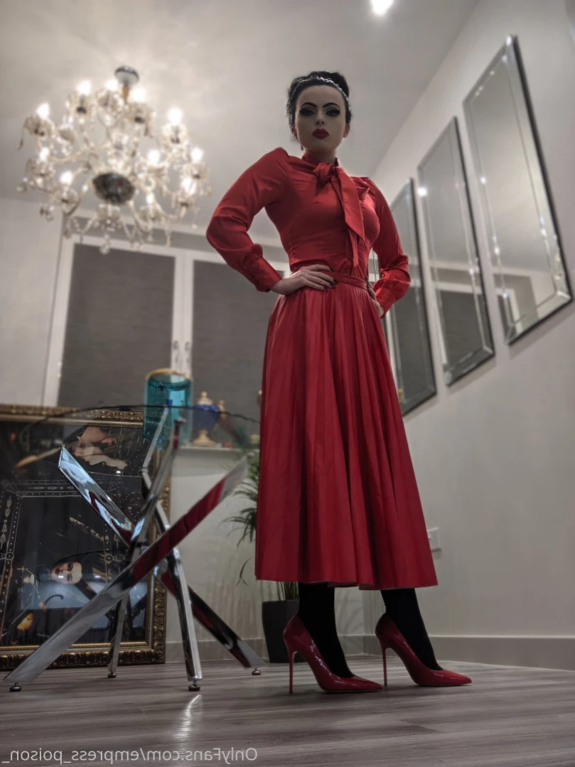 Empress Poison [ empress_poison_ ] Onlyfans leaked photo 15149089 on Hotleaks.tv
