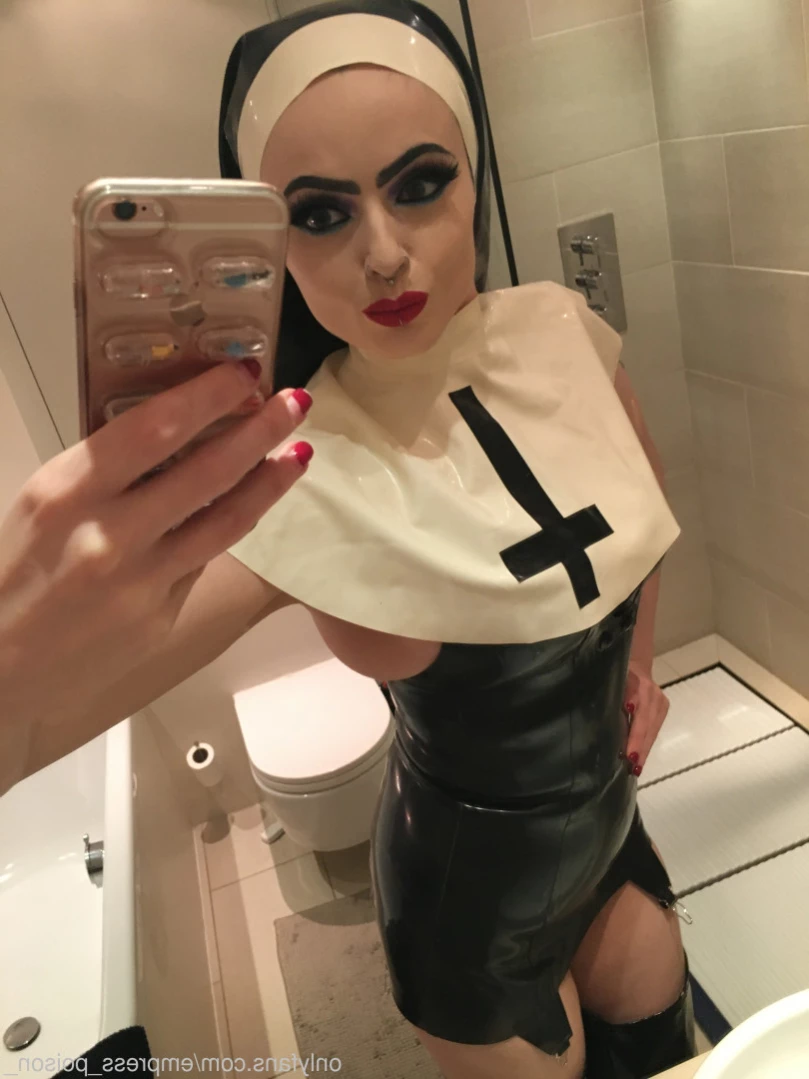 Empress Poison [ empress_poison_ ] Onlyfans leaked photo 15654091 on Hotleaks.tv