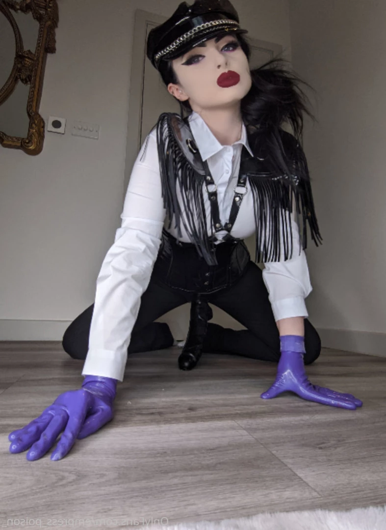 Empress Poison [ empress_poison_ ] Onlyfans leaked photo 16323661 on Hotleaks.tv