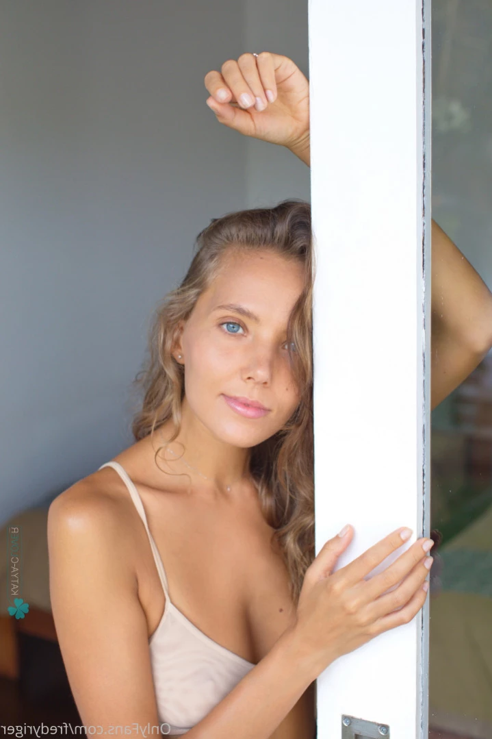 Erotic magazine 🔞 [ erotic-magazine ] Onlyfans leaked photo 11128037 on Hotleaks.tv