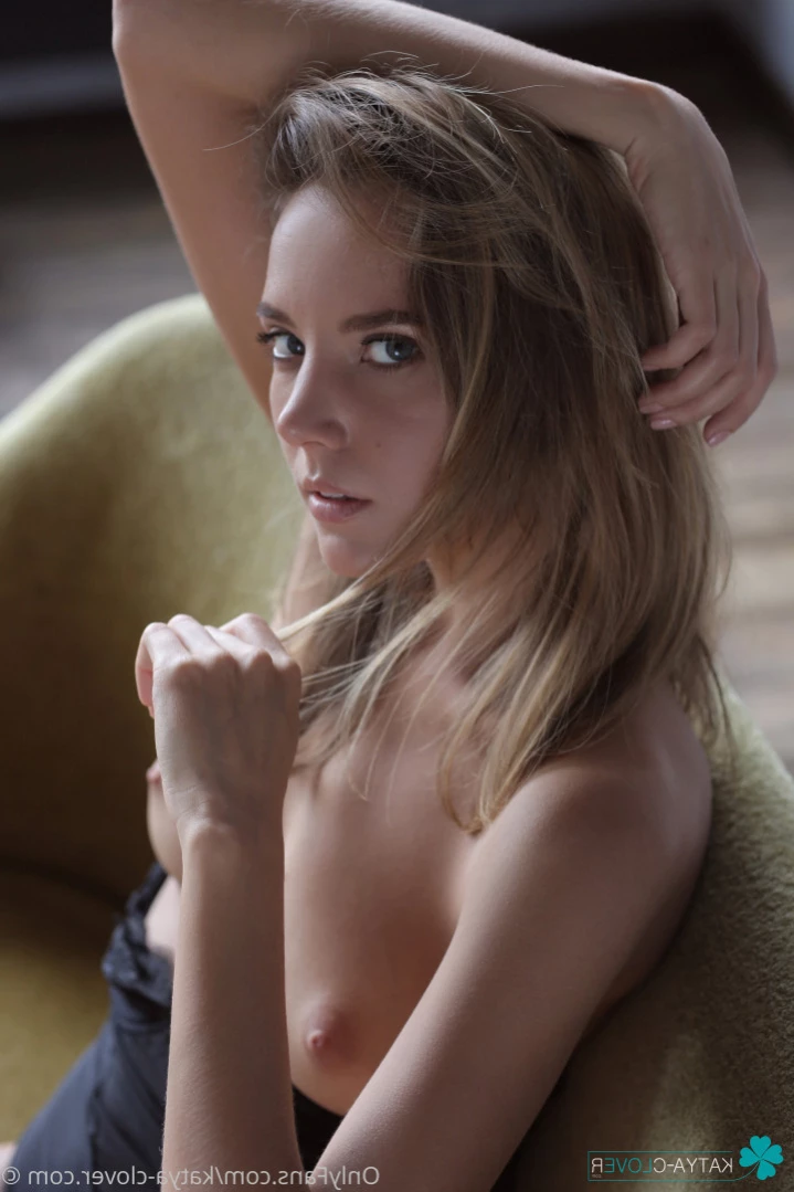 Erotic magazine 🔞 [ erotic-magazine ] Onlyfans leaked photo 13432693 on Hotleaks.tv