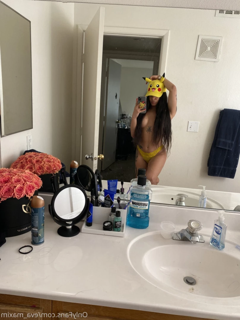 Eva Maxim 🦋 [ eva_maxim ] Onlyfans leaked photo 12215805 on Hotleaks.tv