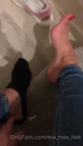 E [ eva_rose_feet ] Onlyfans leaked video 8292240 on Hotleaks.tv