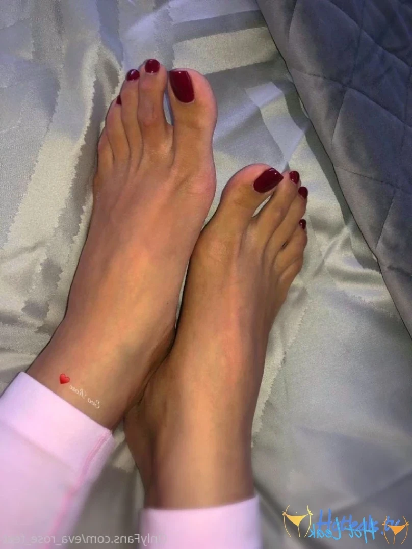 E [ eva_rose_feet ] Onlyfans leaked photo 10914926 on Hotleaks.tv