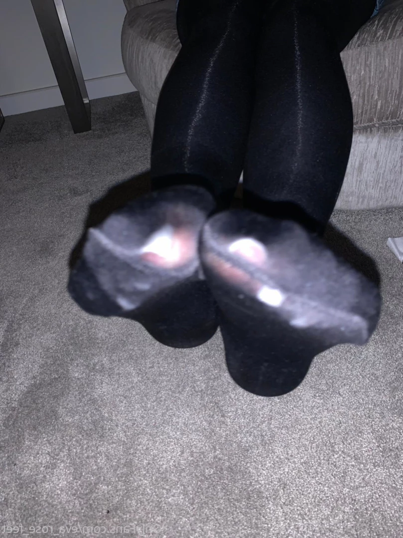 E [ eva_rose_feet ] Onlyfans leaked photo 10929233 on Hotleaks.tv
