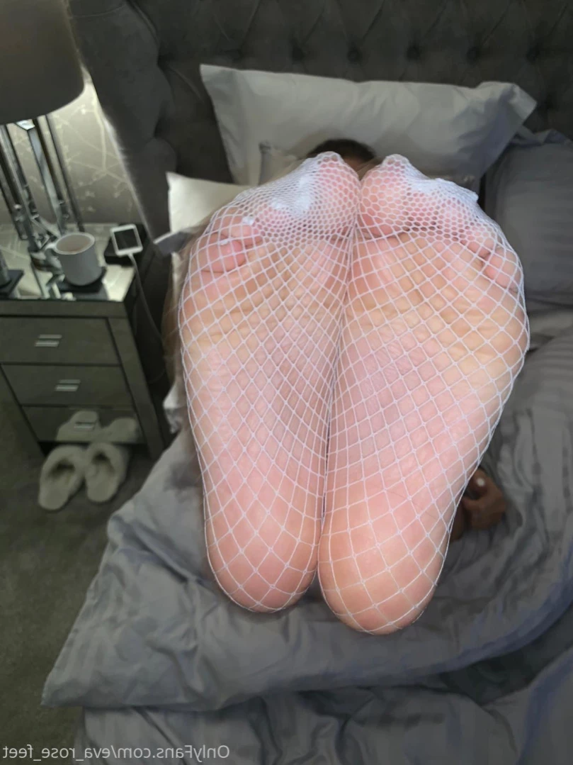 E [ eva_rose_feet ] Onlyfans leaked photo 10994279 on Hotleaks.tv