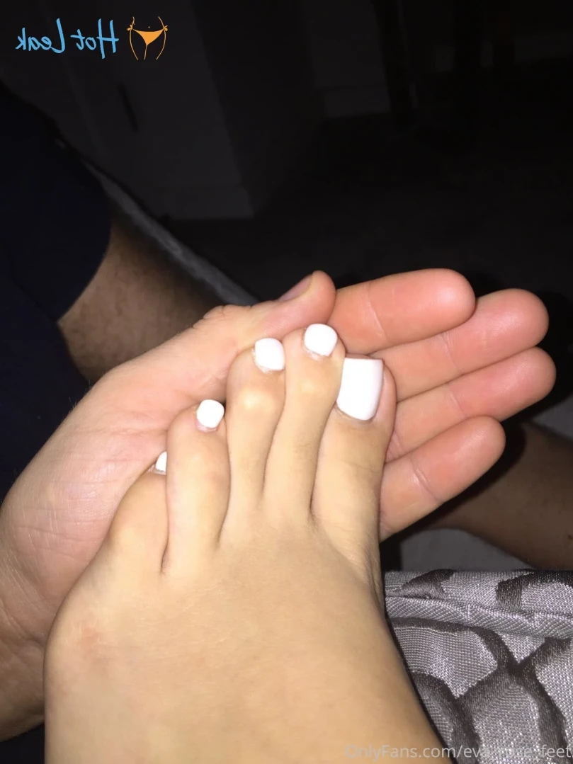 E [ eva_rose_feet ] Onlyfans leaked photo 11761756 on Hotleaks.tv