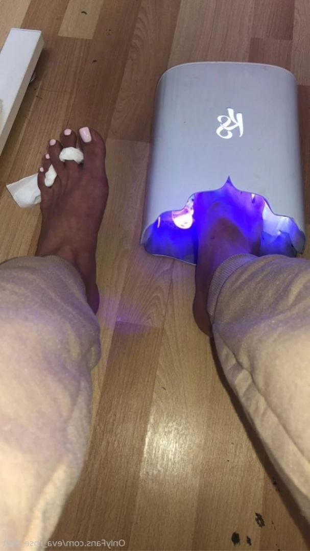 E [ eva_rose_feet ] Onlyfans leaked photo 12565378 on Hotleaks.tv