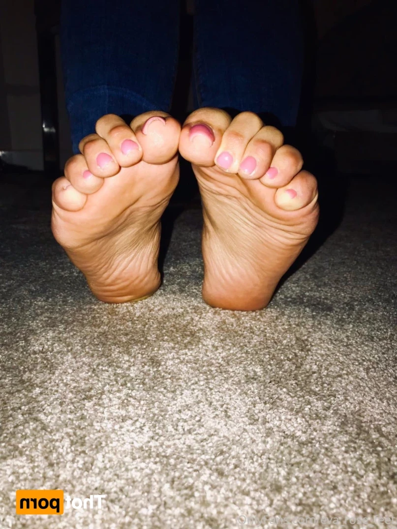 E [ eva_rose_feet ] Onlyfans leaked photo 12657290 on Hotleaks.tv