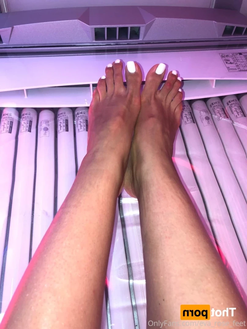 E [ eva_rose_feet ] Onlyfans leaked photo 13952419 on Hotleaks.tv