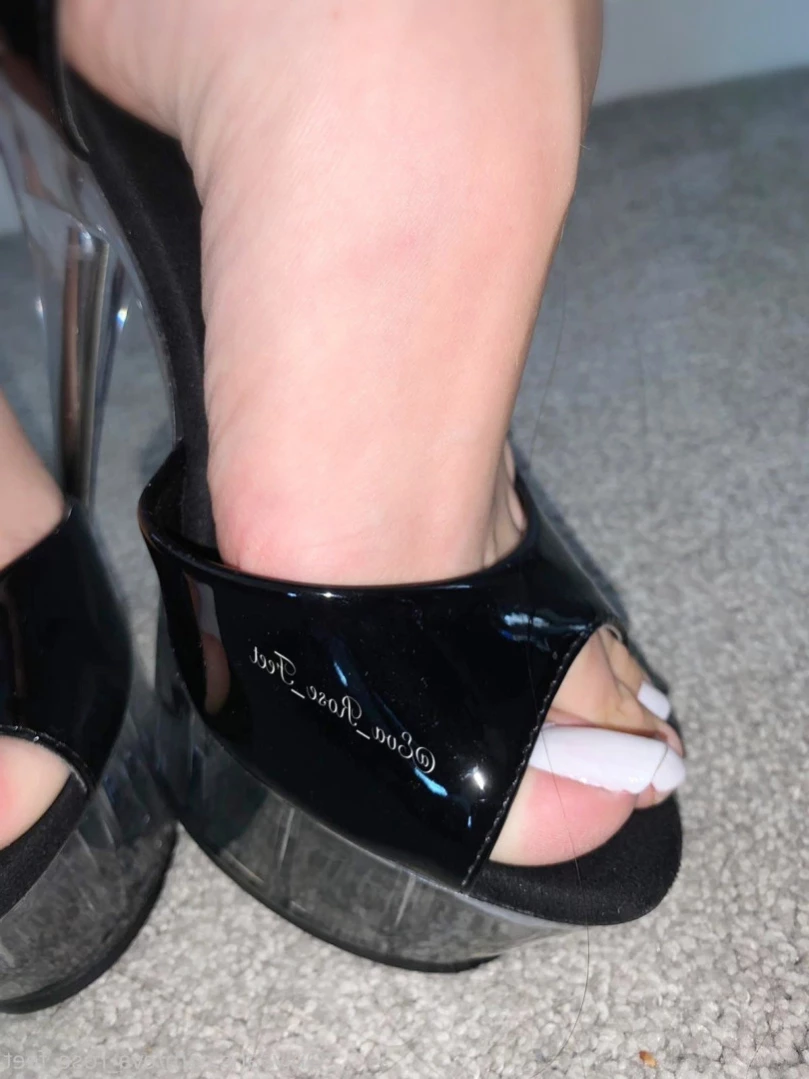 E [ eva_rose_feet ] Onlyfans leaked photo 13952451 on Hotleaks.tv