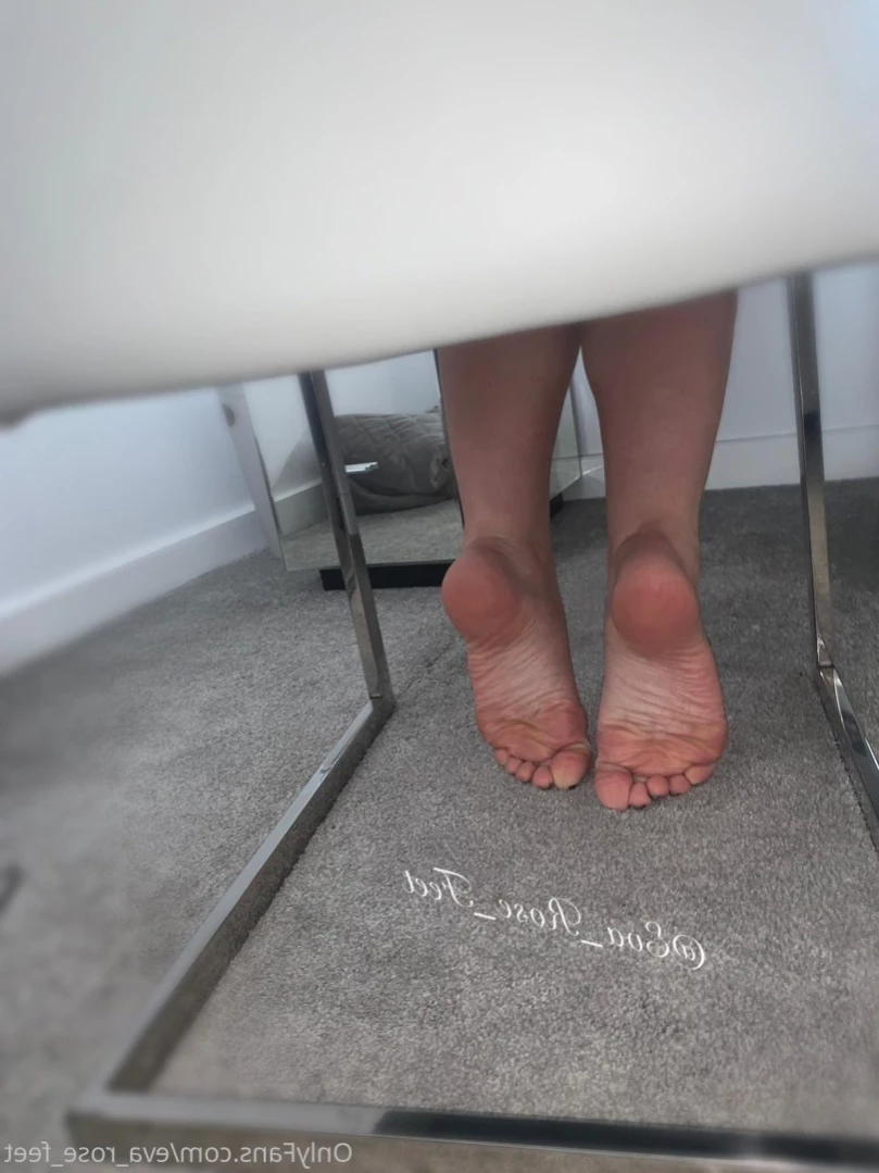 E [ eva_rose_feet ] Onlyfans leaked photo 14065793 on Hotleaks.tv