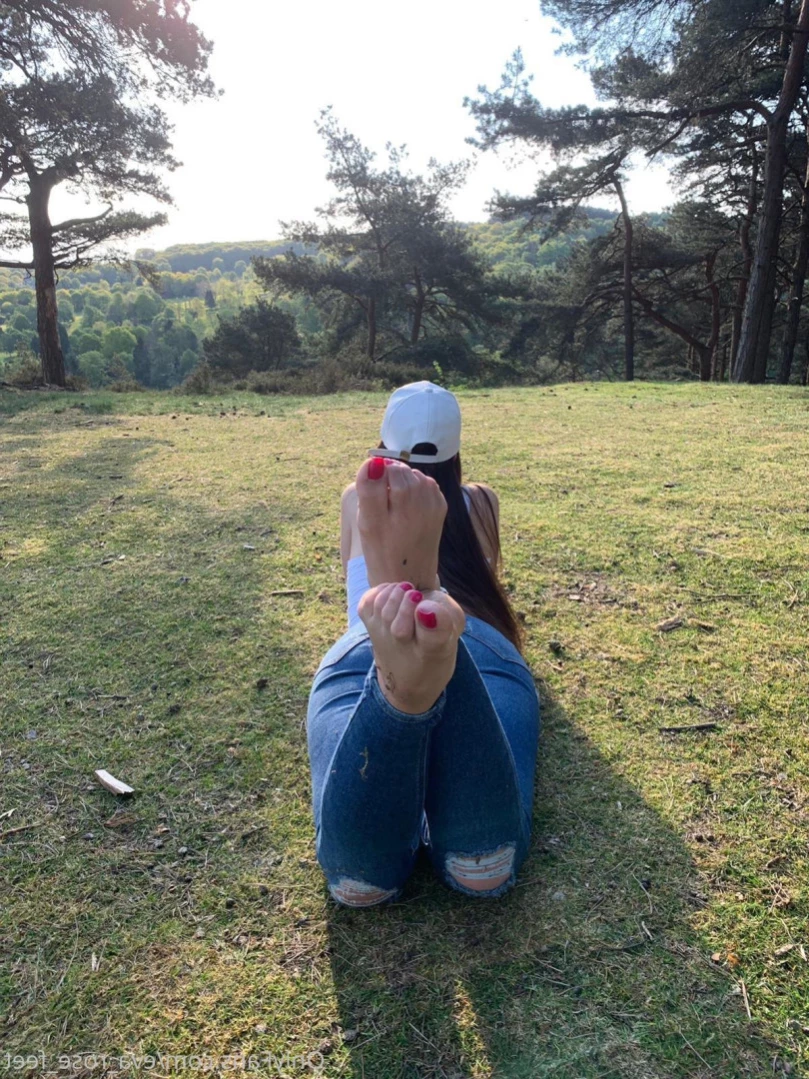 E [ eva_rose_feet ] Onlyfans leaked photo 14184637 on Hotleaks.tv