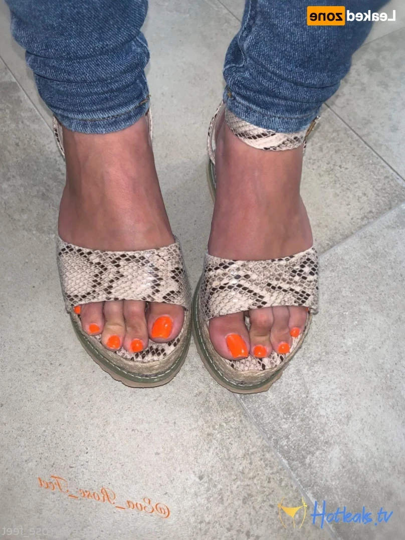 E [ eva_rose_feet ] Onlyfans leaked photo 14184820 on Hotleaks.tv