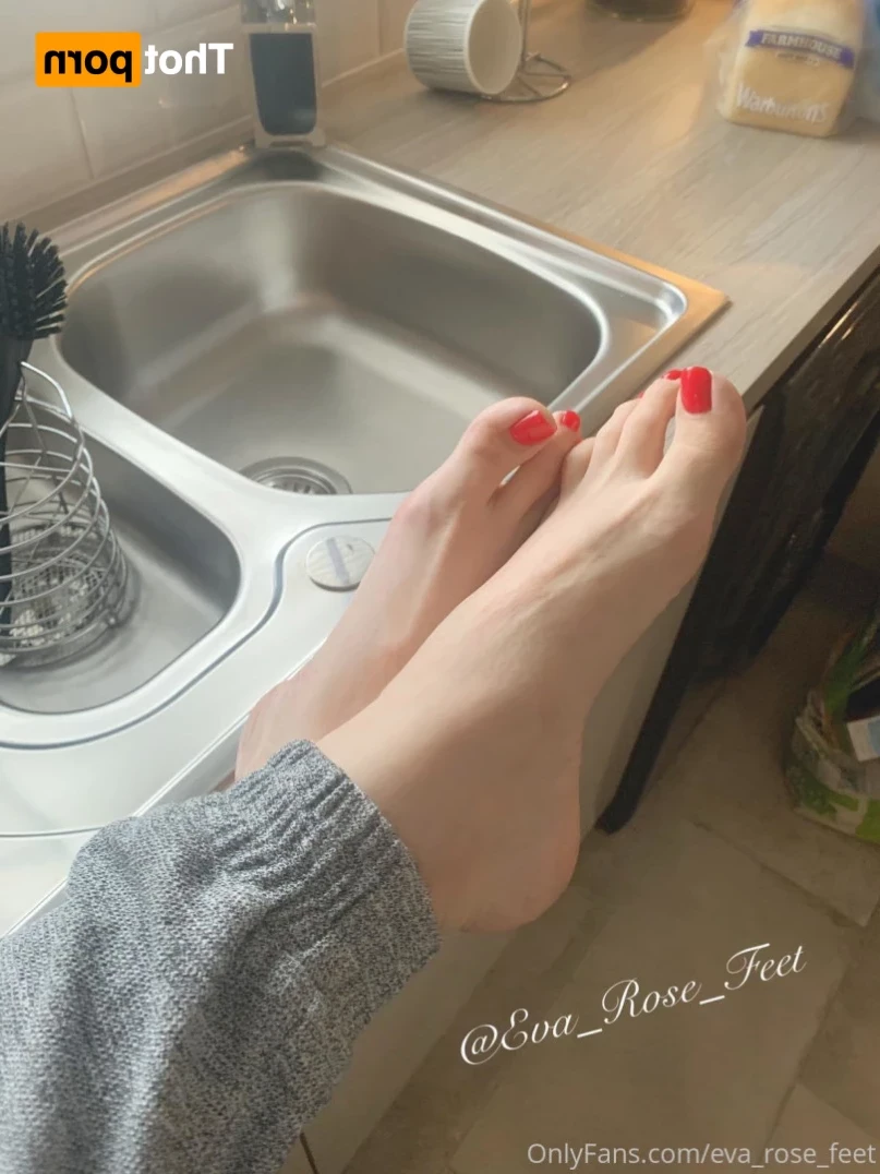 E [ eva_rose_feet ] Onlyfans leaked photo 14184874 on Hotleaks.tv
