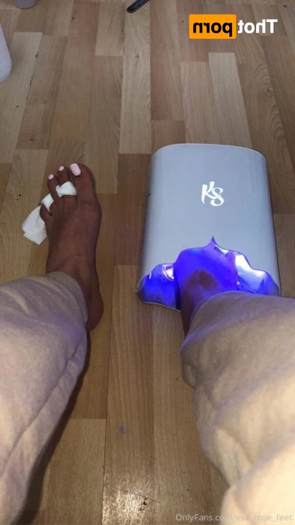 E [ eva_rose_feet ] Onlyfans leaked photo 14185067 on Hotleaks.tv