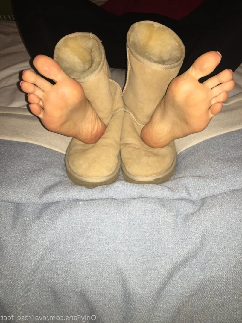 E [ eva_rose_feet ] Onlyfans leaked photo 14185141 on Hotleaks.tv