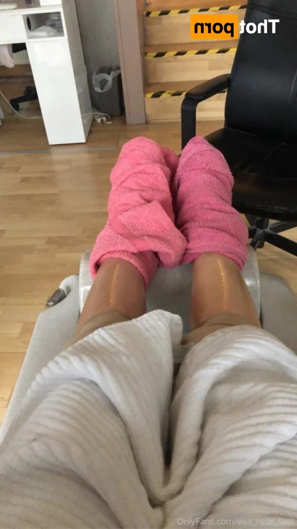 E [ eva_rose_feet ] Onlyfans leaked photo 14191239 on Hotleaks.tv