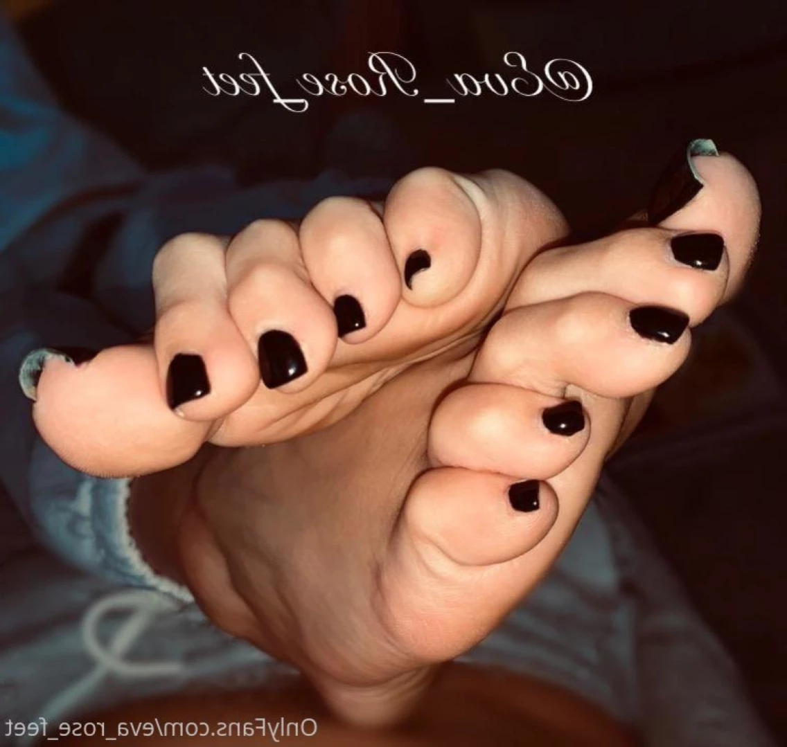 E [ eva_rose_feet ] Onlyfans leaked photo 15230675 on Hotleaks.tv