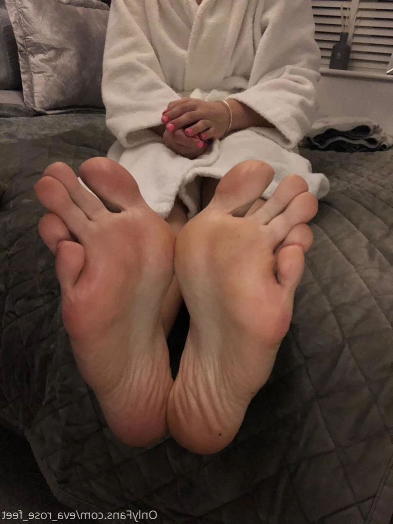 E [ eva_rose_feet ] Onlyfans leaked photo 15980921 on Hotleaks.tv