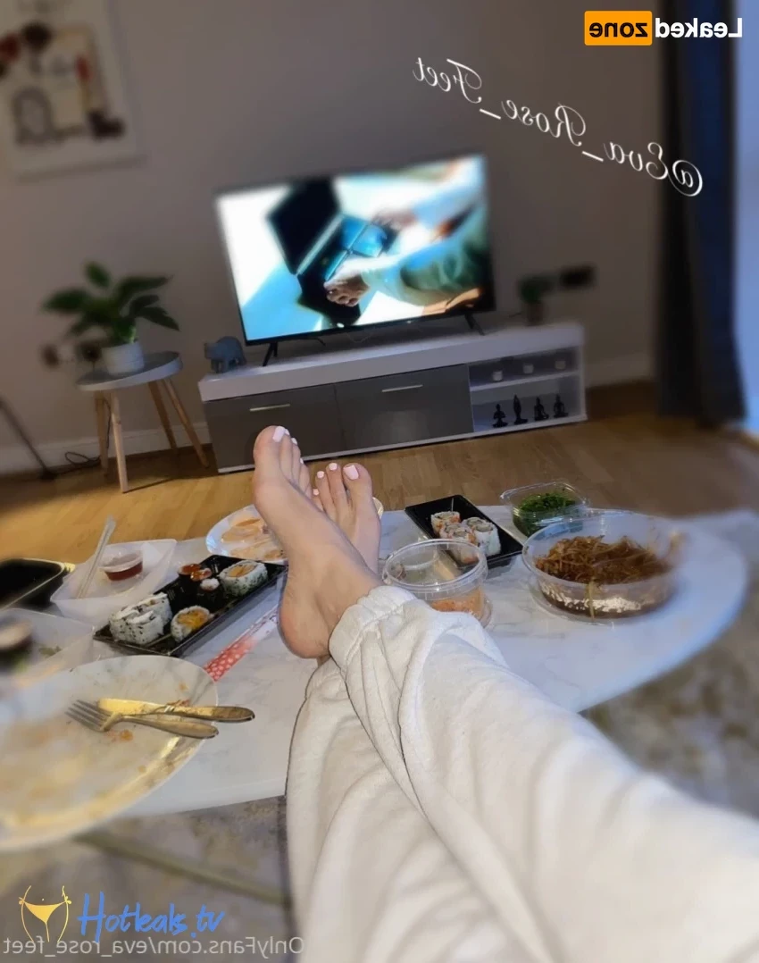 E [ eva_rose_feet ] Onlyfans leaked photo 15980960 on Hotleaks.tv
