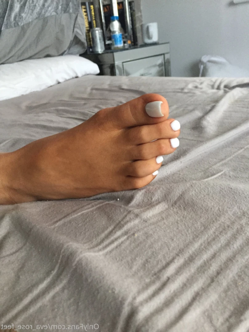 E [ eva_rose_feet ] Onlyfans leaked photo 16155074 on Hotleaks.tv