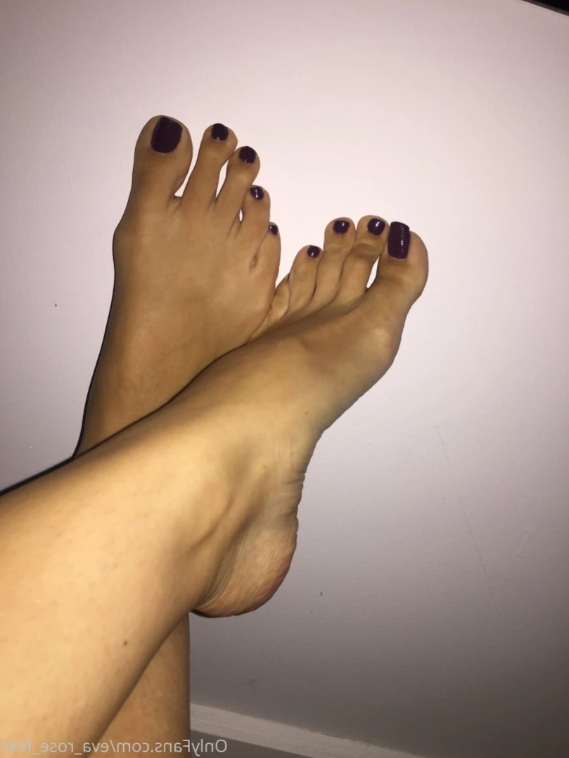 E [ eva_rose_feet ] Onlyfans leaked photo 16236433 on Hotleaks.tv