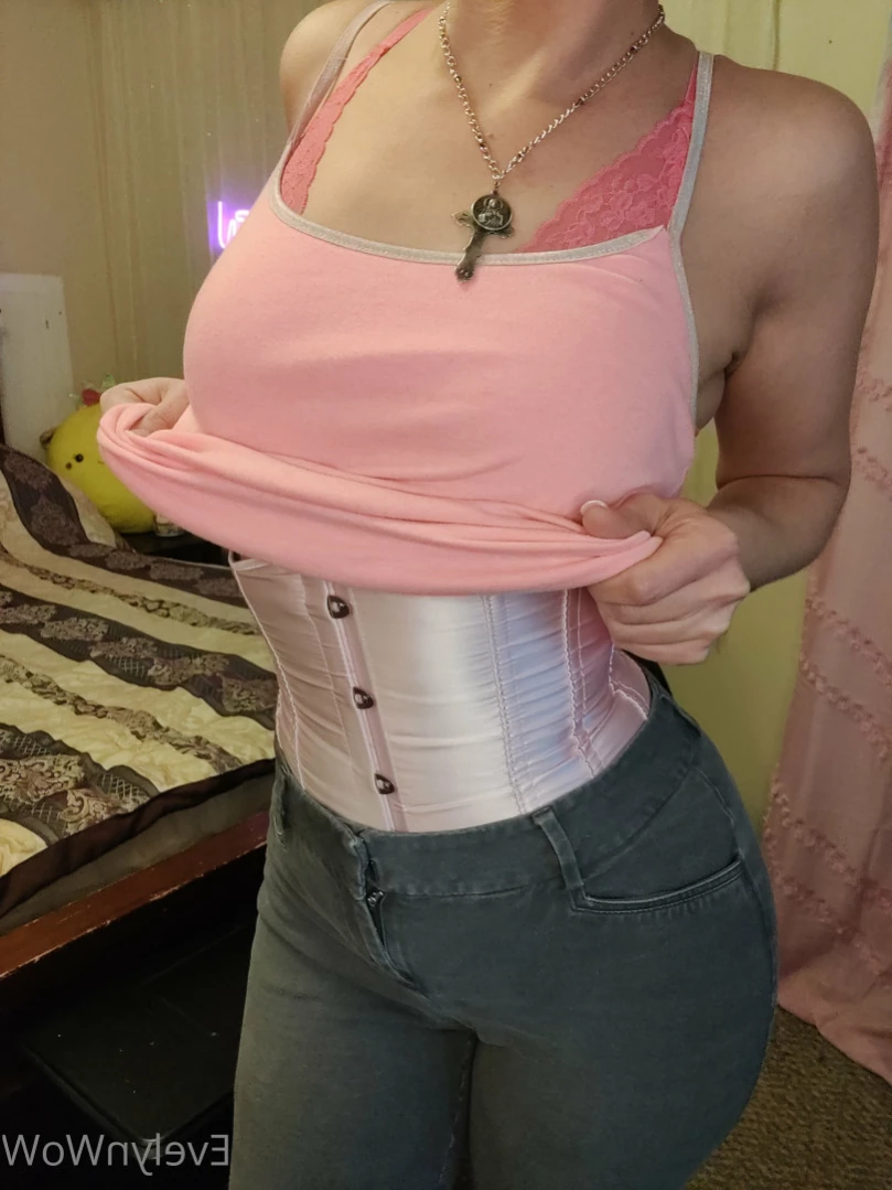 Evelyn WoW [ evelynwow ] Onlyfans leaked photo 11131232 on Hotleaks.tv