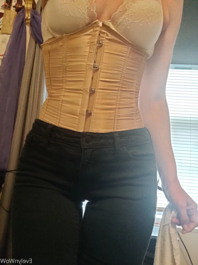 Evelyn WoW [ evelynwow ] Onlyfans leaked photo 11131288 on Hotleaks.tv