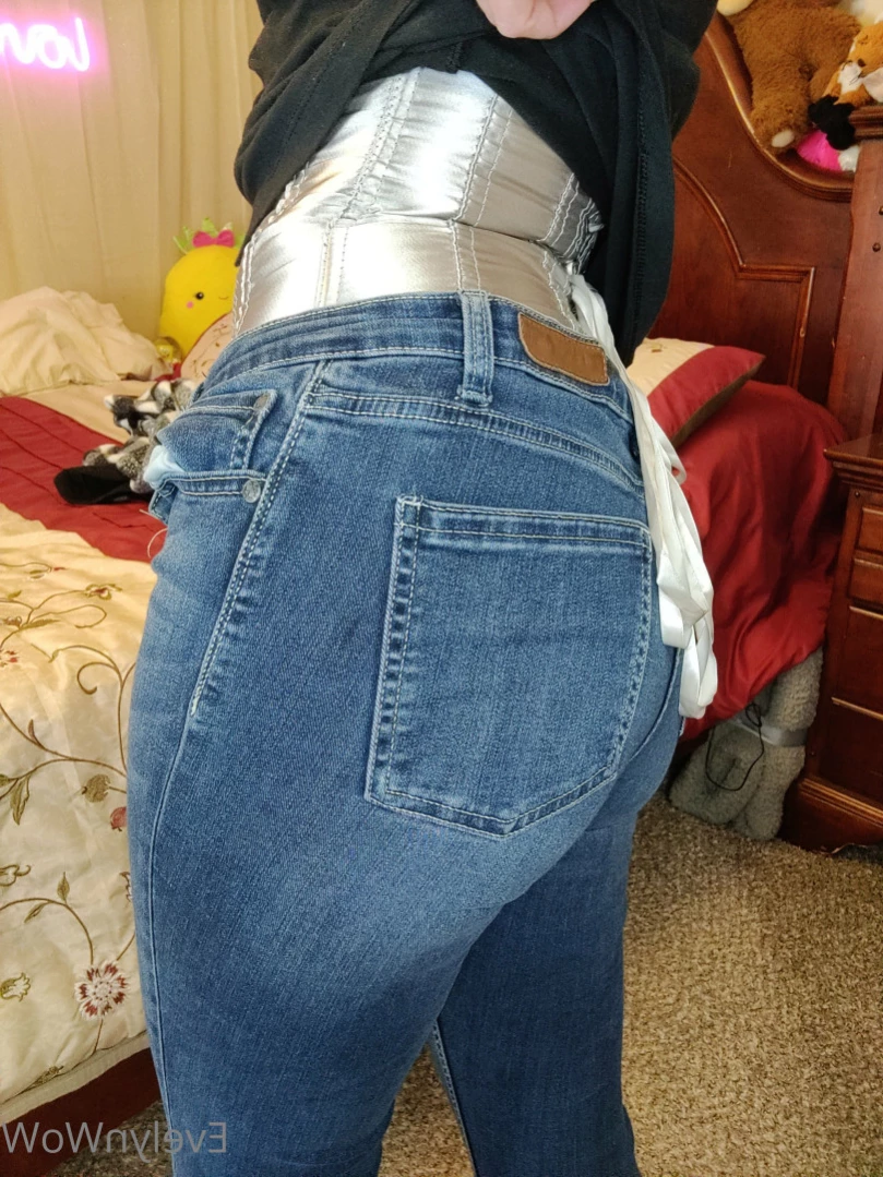 Evelyn WoW [ evelynwow ] Onlyfans leaked photo 11132253 on Hotleaks.tv